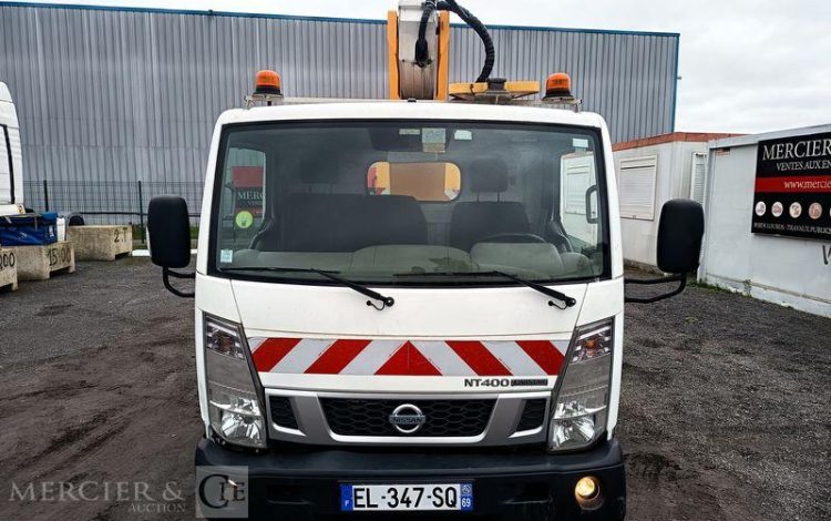 NISSAN CABSTAR NT400 AVEC NACELLE MULTITEL MT202 – 20 METRES – 2404 HEURES – ANNEE 2017 BLANC EL-347-SQ