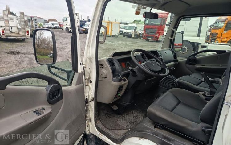 NISSAN CABSTAR NT400 AVEC NACELLE MULTITEL MT202 – 20 METRES – 2404 HEURES – ANNEE 2017 BLANC EL-347-SQ