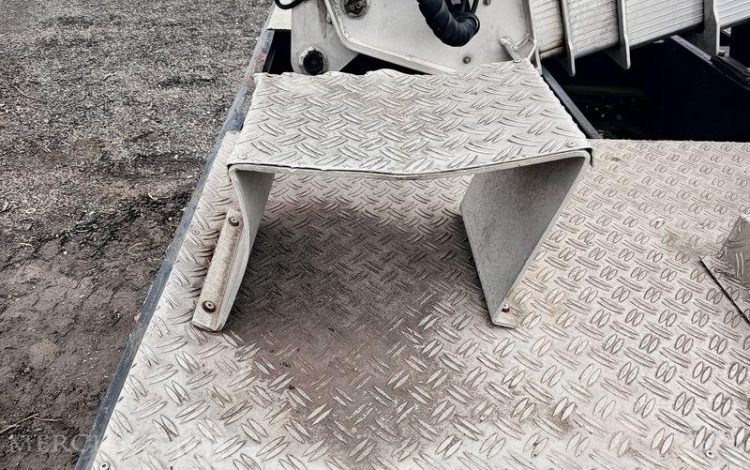 NISSAN CABSTAR NT400 AVEC NACELLE MULTITEL MT202 – 20 METRES – 2404 HEURES – ANNEE 2017 BLANC EL-347-SQ