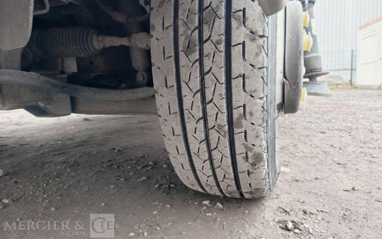 NISSAN CABSTAR NT400 AVEC NACELLE MULTITEL MT202 – 20 METRES – 2404 HEURES – ANNEE 2017 BLANC EL-347-SQ