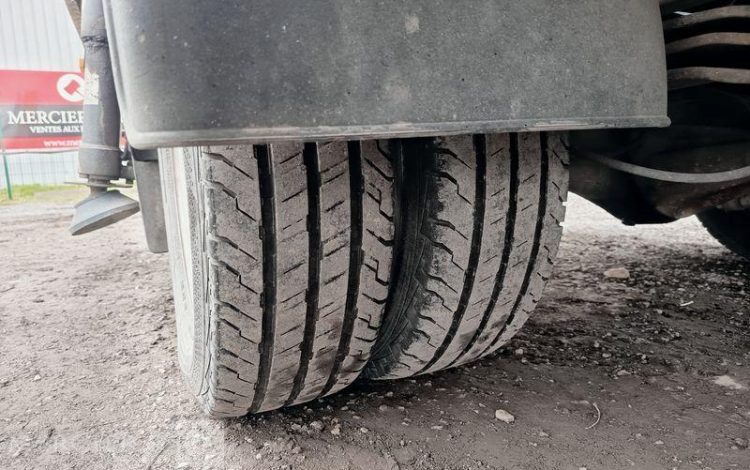 NISSAN CABSTAR NT400 AVEC NACELLE MULTITEL MT202 – 20 METRES – 2404 HEURES – ANNEE 2017 BLANC EL-347-SQ