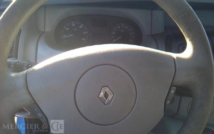 RENAULT TRAFIC 2.0 DCI 90 1T0 L1H1 CONFORT BLEU EN-450-NE