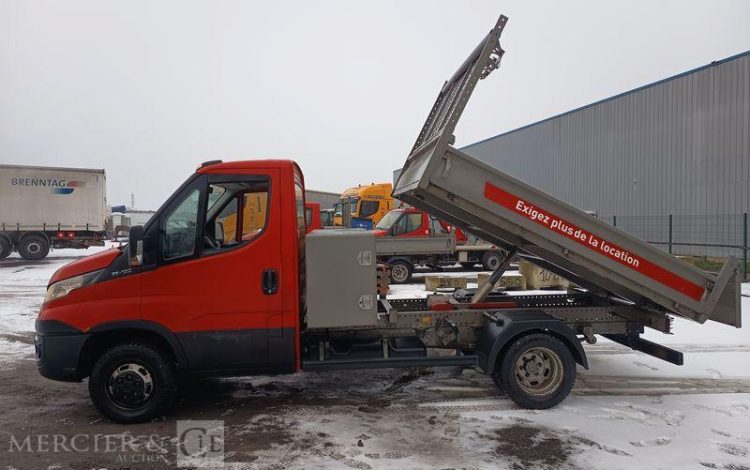 IVECO 35C12 BENNE SIMPLE CABINE COFFRE  EP-051-NV