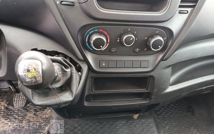 IVECO 35C12 BENNE SIMPLE CABINE COFFRE  EP-051-NV