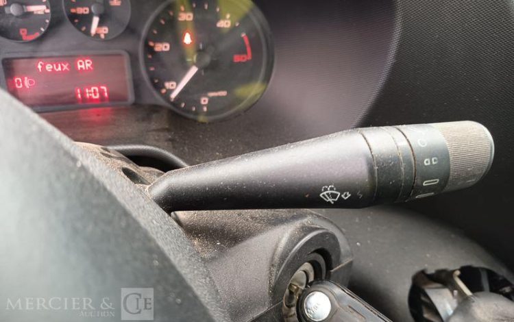 IVECO 35C12 BENNE SIMPLE CABINE COFFRE  EP-051-NV