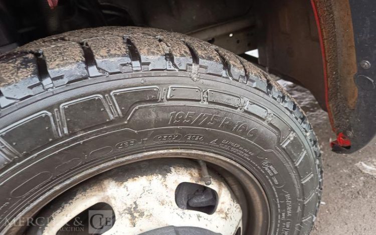 IVECO 35C12 BENNE SIMPLE CABINE COFFRE  EP-051-NV