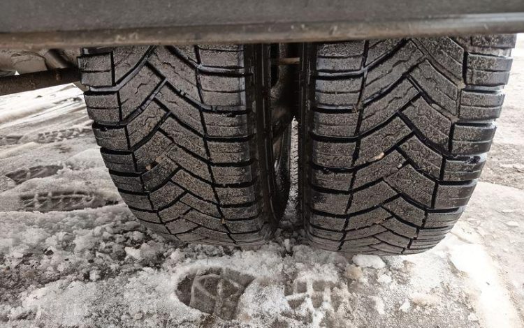 IVECO 35C12 BENNE SIMPLE CABINE COFFRE  EP-051-NV