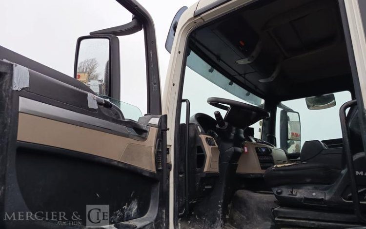 MAN TGS 32,420 PORTEUR TOUPIE A BETON – PTRA 32 TONNES – 159486 KMS – ANNEE 2017 BLANC EP-916-HW