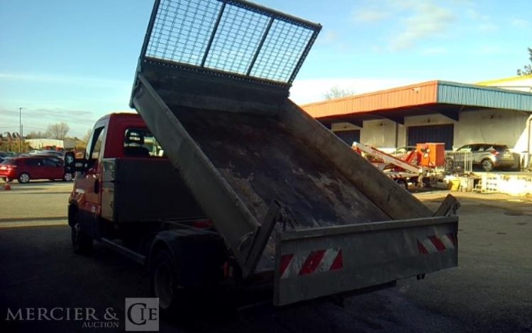 IVECO 35C12 BENNE SIMPLE CABINE COFFRE  EQ-468-HX