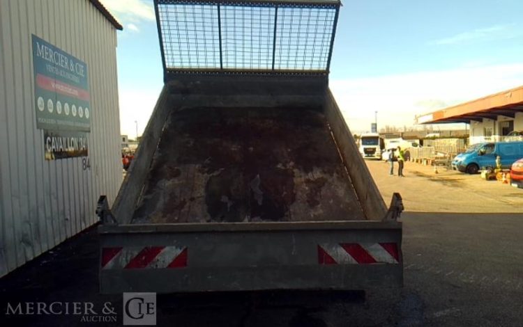 IVECO 35C12 BENNE SIMPLE CABINE COFFRE  EQ-468-HX