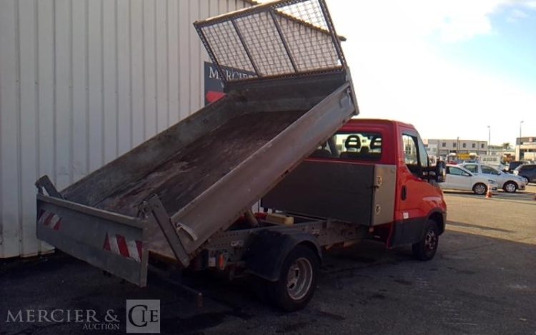 IVECO 35C12 BENNE SIMPLE CABINE COFFRE  EQ-468-HX