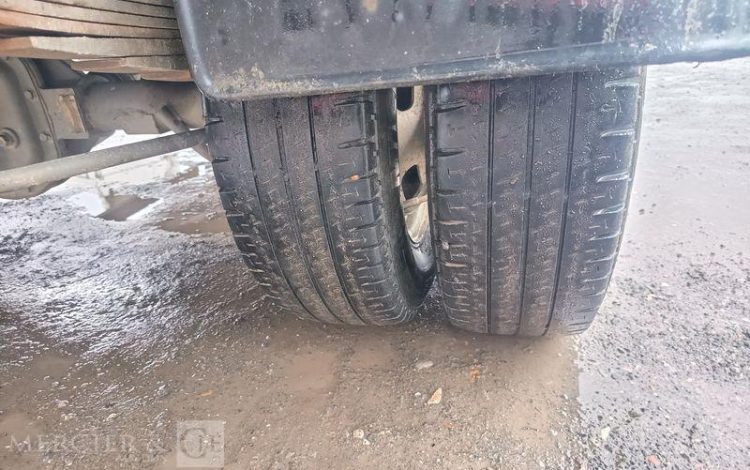 IVECO DAILY 35C12 BENNE AVEC COFFRE ACIER DIESEL – 163106 KMS – ANNEE 2017 ROUGE ER-953-VW