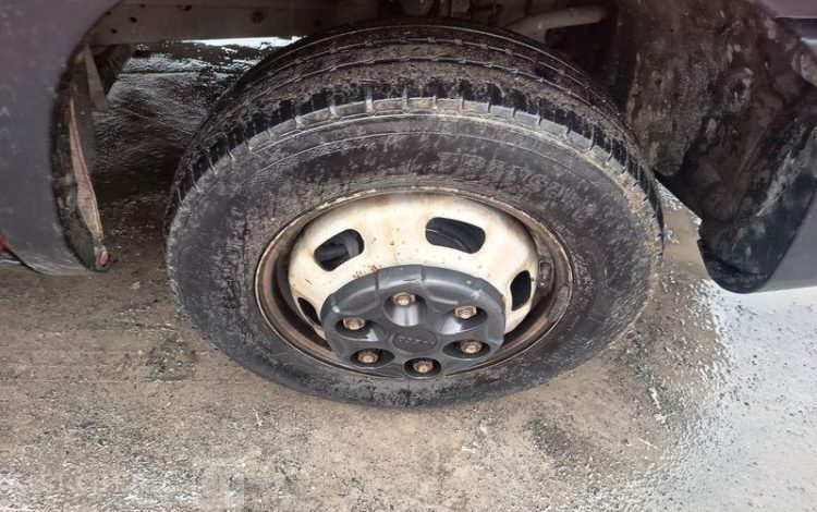 IVECO DAILY 35C12 BENNE AVEC COFFRE ACIER DIESEL – 163106 KMS – ANNEE 2017 ROUGE ER-953-VW