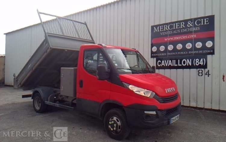 IVECO 35-120 BENNE SIMPLE CABINE COFFRE  EW-452-WV