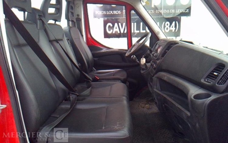 IVECO 35-120 BENNE SIMPLE CABINE COFFRE  EW-452-WV