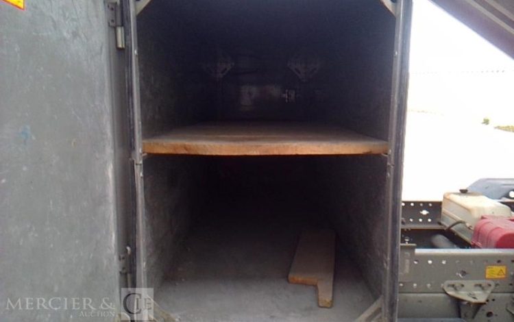 IVECO 35-120 BENNE SIMPLE CABINE COFFRE  EW-452-WV