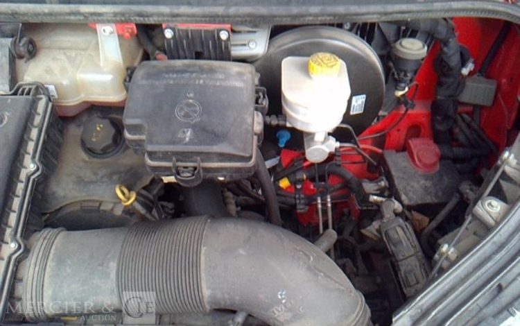 IVECO 35-120 BENNE SIMPLE CABINE COFFRE  EW-452-WV