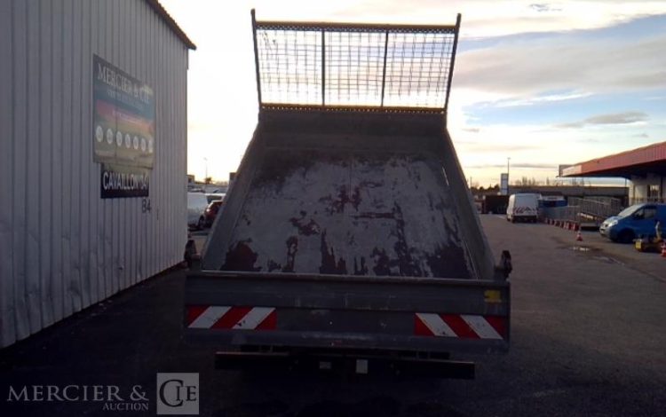 IVECO 35S12 BENNE SIMPLE CABINE COFFRE  EX-857-TN