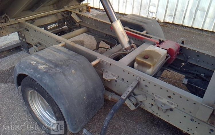 IVECO 35S12 BENNE SIMPLE CABINE COFFRE  EX-857-TN