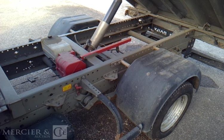 IVECO 35S12 BENNE SIMPLE CABINE COFFRE  EX-857-TN