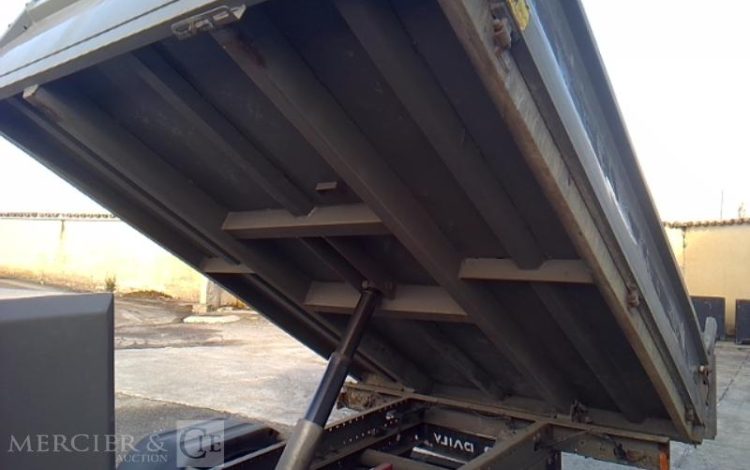 IVECO 35S12 BENNE SIMPLE CABINE COFFRE  EX-857-TN