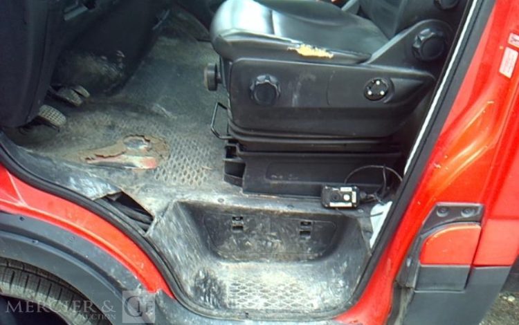 IVECO 35-120 BENNE SIMPLE CABINE COFFRE  EY-135-MK