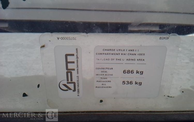 IVECO 35-120 BENNE SIMPLE CABINE COFFRE  EY-135-MK