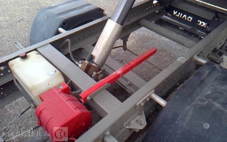 IVECO 35-120 BENNE SIMPLE CABINE COFFRE  EY-135-MK