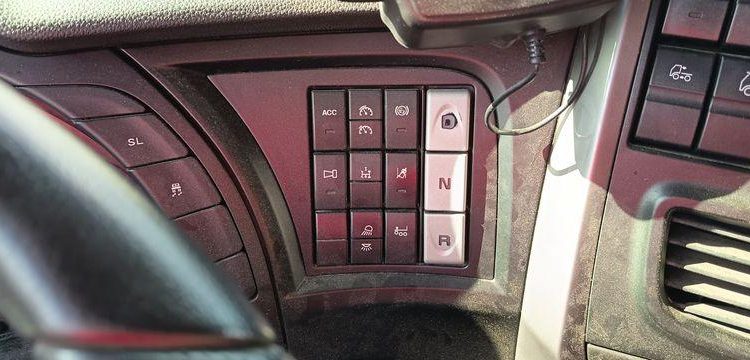 IVECO STRALIS 460 NP – PTRA 44 TONNES – GAZ – 228591 KMS – ANNEE 2018 JAUNE FB-616-TQ