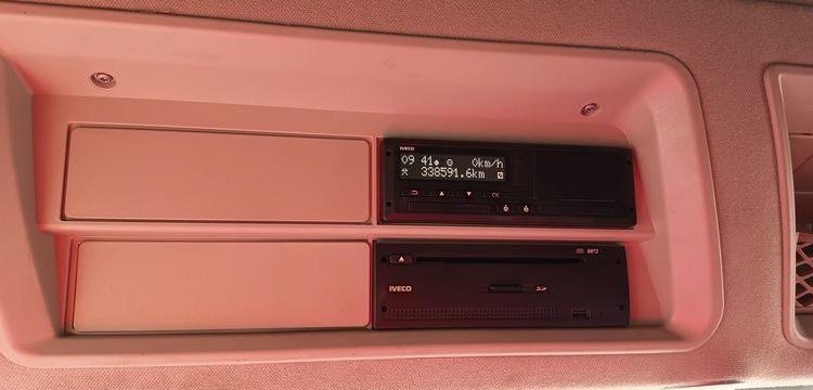 IVECO STRALIS 460 NP – PTRA 44 TONNES – GAZ – 228591 KMS – ANNEE 2018 JAUNE FB-616-TQ