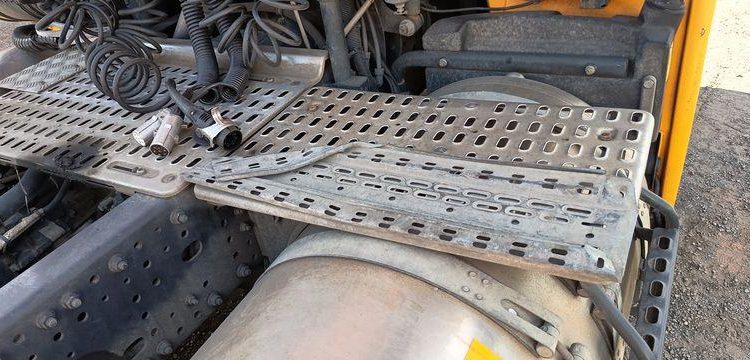 IVECO STRALIS 460 NP – PTRA 44 TONNES – GAZ – 228591 KMS – ANNEE 2018 JAUNE FB-616-TQ