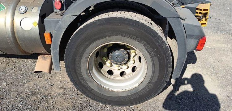 IVECO STRALIS 460 NP – PTRA 44 TONNES – GAZ – 228591 KMS – ANNEE 2018 JAUNE FB-616-TQ