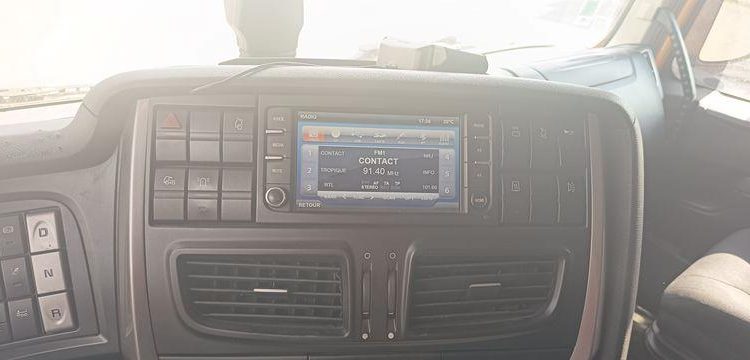 IVECO STRALIS NP460 – PTRA : 44 TONNES – GAZ – 205247 KMS – JAUNE FB-623-TQ