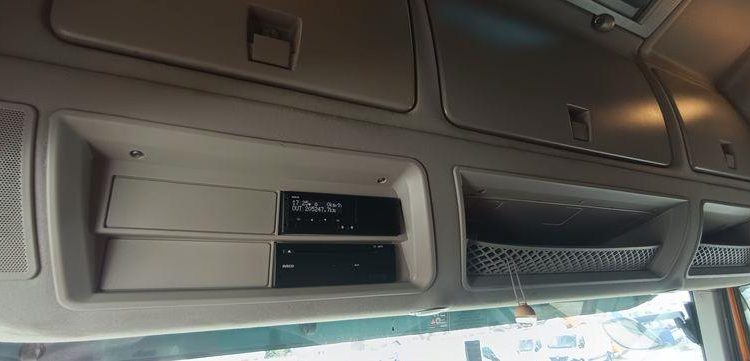 IVECO STRALIS NP460 – PTRA : 44 TONNES – GAZ – 205247 KMS – JAUNE FB-623-TQ