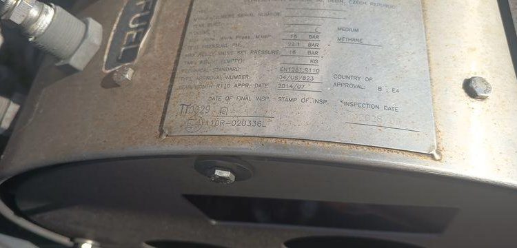 IVECO STRALIS NP460 – PTRA : 44 TONNES – GAZ – 205247 KMS – JAUNE FB-623-TQ