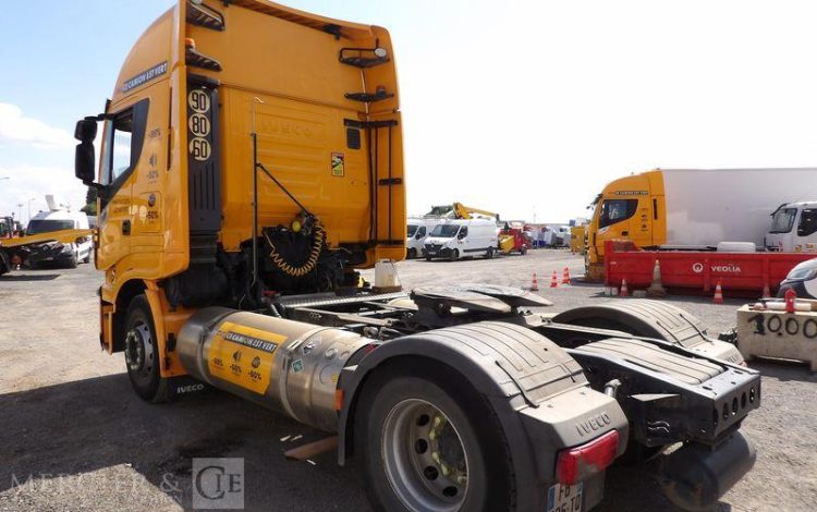 IVECO STRALIS 460 NP – PTRA : 44 TONNES – GAZ – 287316 KMS – ANNEE 2018 JAUNE FB-635-TQ