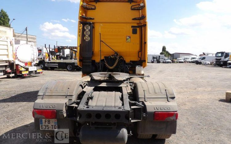 IVECO STRALIS 460 NP – PTRA : 44 TONNES – GAZ – 287316 KMS – ANNEE 2018 JAUNE FB-635-TQ