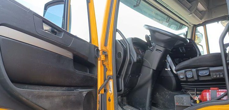 IVECO STRALIS 460 NP – PTRA : 44 TONNES – GAZ – 287316 KMS – ANNEE 2018 JAUNE FB-635-TQ