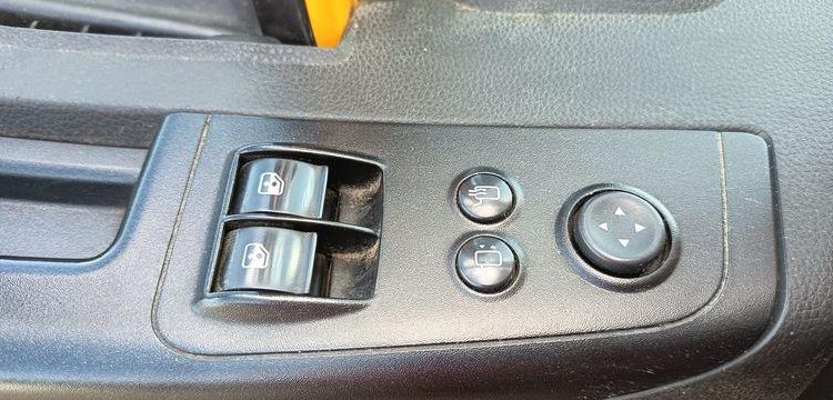 IVECO STRALIS 460 NP – PTRA : 44 TONNES – GAZ – 287316 KMS – ANNEE 2018 JAUNE FB-635-TQ