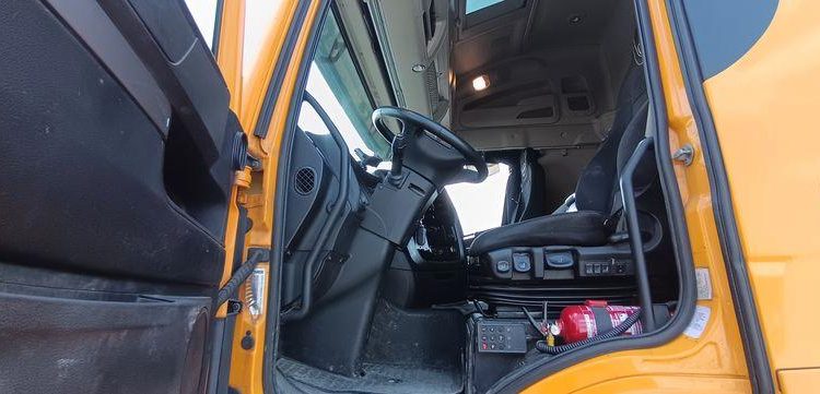 IVECO STRALIS 460 NP – PTRA : 44 TONNES – GAZ – 287316 KMS – ANNEE 2018 JAUNE FB-635-TQ