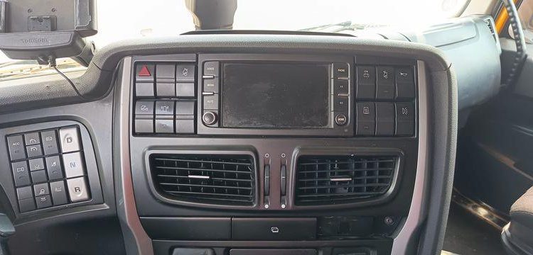 IVECO STRALIS 460 NP – PTRA : 44 TONNES – GAZ – 287316 KMS – ANNEE 2018 JAUNE FB-635-TQ