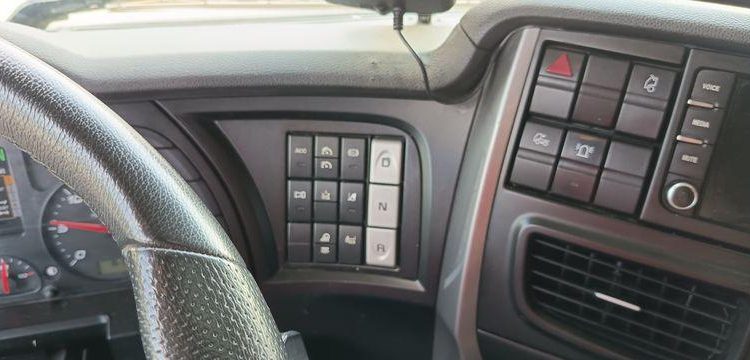 IVECO STRALIS 460 NP – PTRA : 44 TONNES – GAZ – 287316 KMS – ANNEE 2018 JAUNE FB-635-TQ