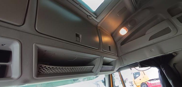 IVECO STRALIS 460 NP – PTRA : 44 TONNES – GAZ – 287316 KMS – ANNEE 2018 JAUNE FB-635-TQ