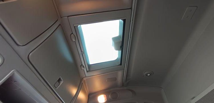 IVECO STRALIS 460 NP – PTRA : 44 TONNES – GAZ – 287316 KMS – ANNEE 2018 JAUNE FB-635-TQ