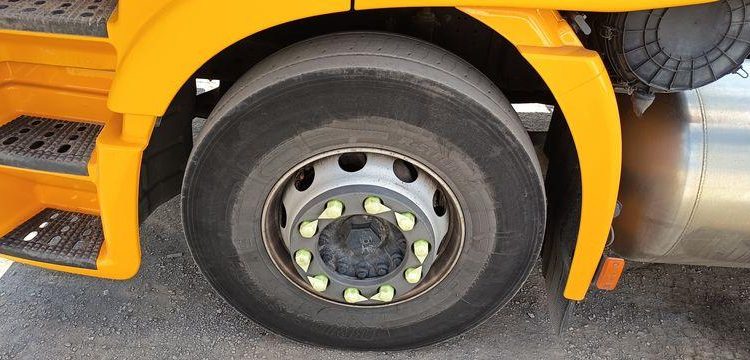 IVECO STRALIS 460 NP – PTRA : 44 TONNES – GAZ – 287316 KMS – ANNEE 2018 JAUNE FB-635-TQ