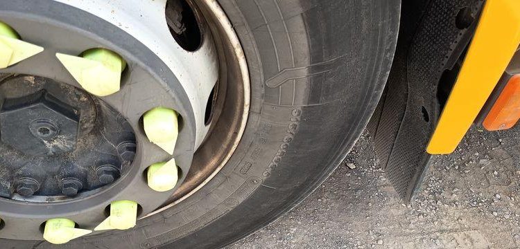 IVECO STRALIS 460 NP – PTRA : 44 TONNES – GAZ – 287316 KMS – ANNEE 2018 JAUNE FB-635-TQ