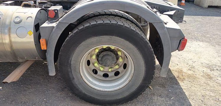 IVECO STRALIS 460 NP – PTRA : 44 TONNES – GAZ – 287316 KMS – ANNEE 2018 JAUNE FB-635-TQ