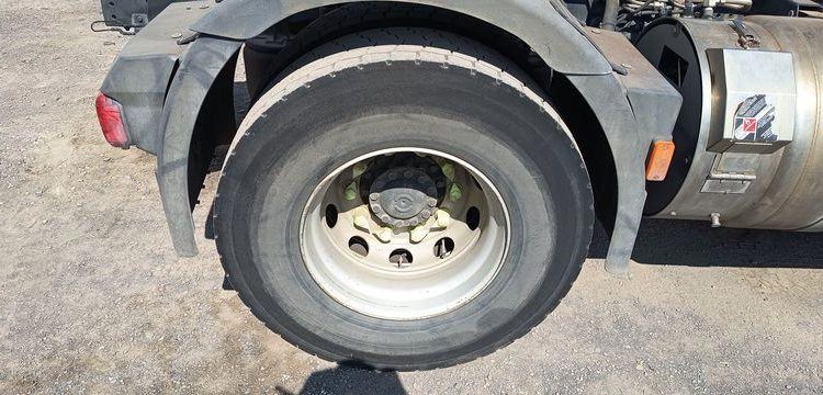 IVECO STRALIS 460 NP – PTRA : 44 TONNES – GAZ – 287316 KMS – ANNEE 2018 JAUNE FB-635-TQ