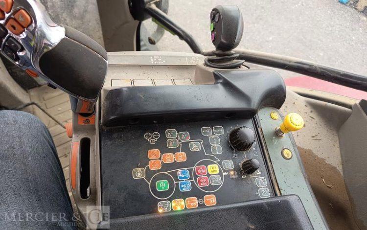 CASE TRACTEUR AGRICOLE EH MAXXUM 125 – DIESEL – 7838 HEURES – ANNEE 2018  FC-211-WE