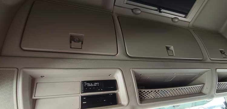 IVECO STRALIS 460 NP – PTRA : 44 TONNES – GAZ – 194425 KMS – JAUNE FE-327-PW